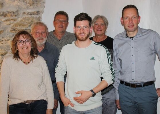 Das wiedergewählte Vorstandsteam (Foto: Rolf Reißmann)